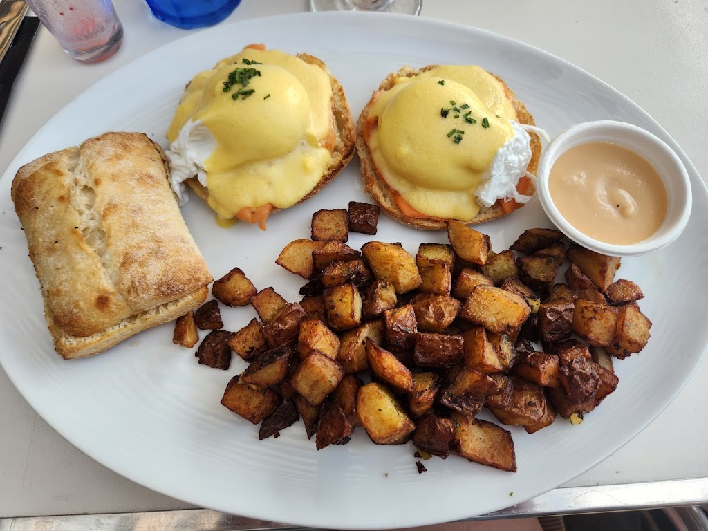 Eggs Benedict