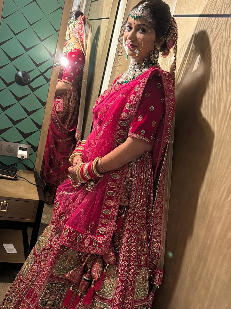 Palak Beauty Parlour