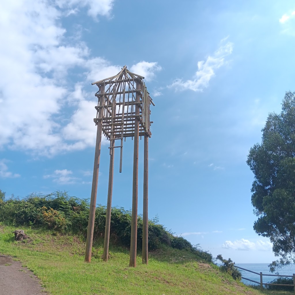 Centro Escultorico exterior del "Museo Anton" de Candas