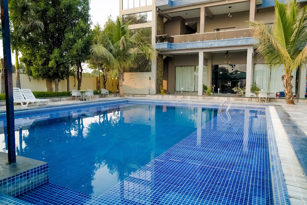 Polki Farm Hotel And Resort And Restaurant