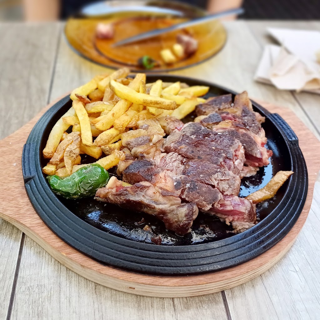 La Tramposa — Comida y bebida