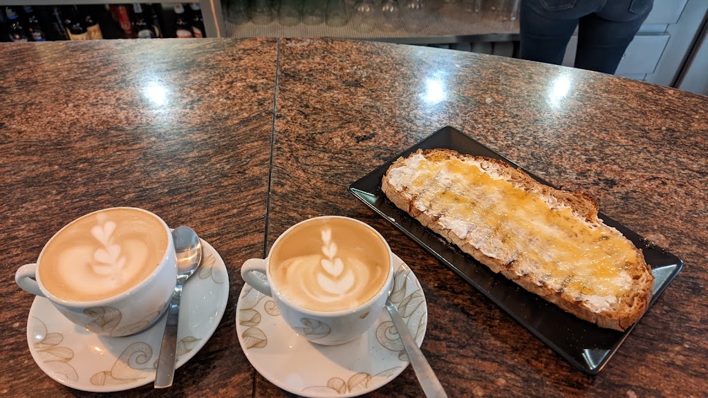 Cafe - Bar La Terraza — Comida y bebida