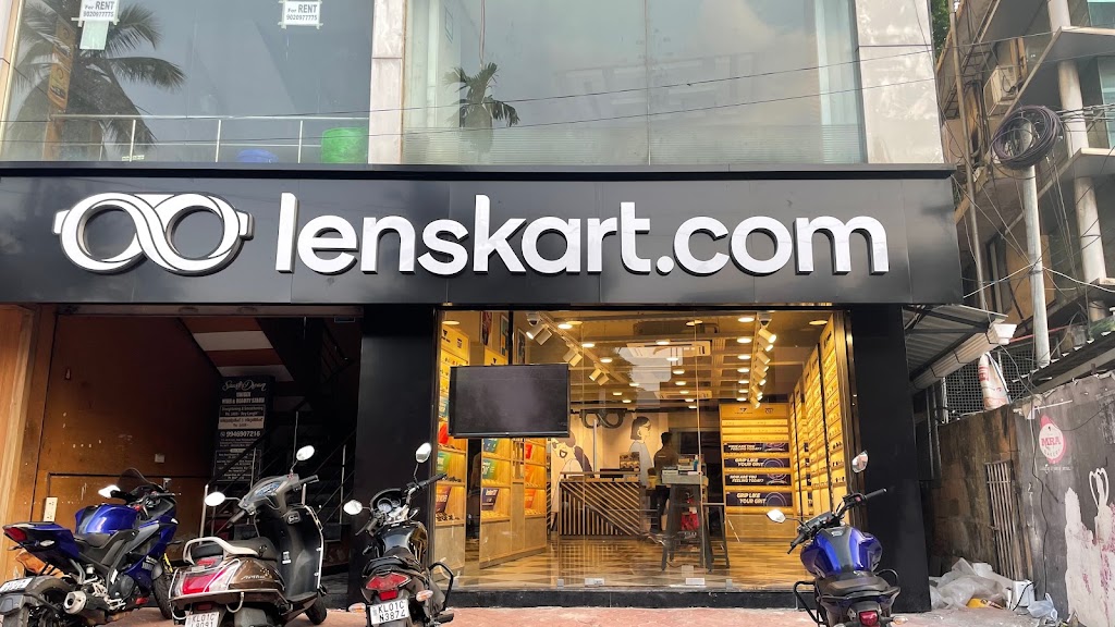 Lenskart Com At Vazhuthacaud Trivandrum