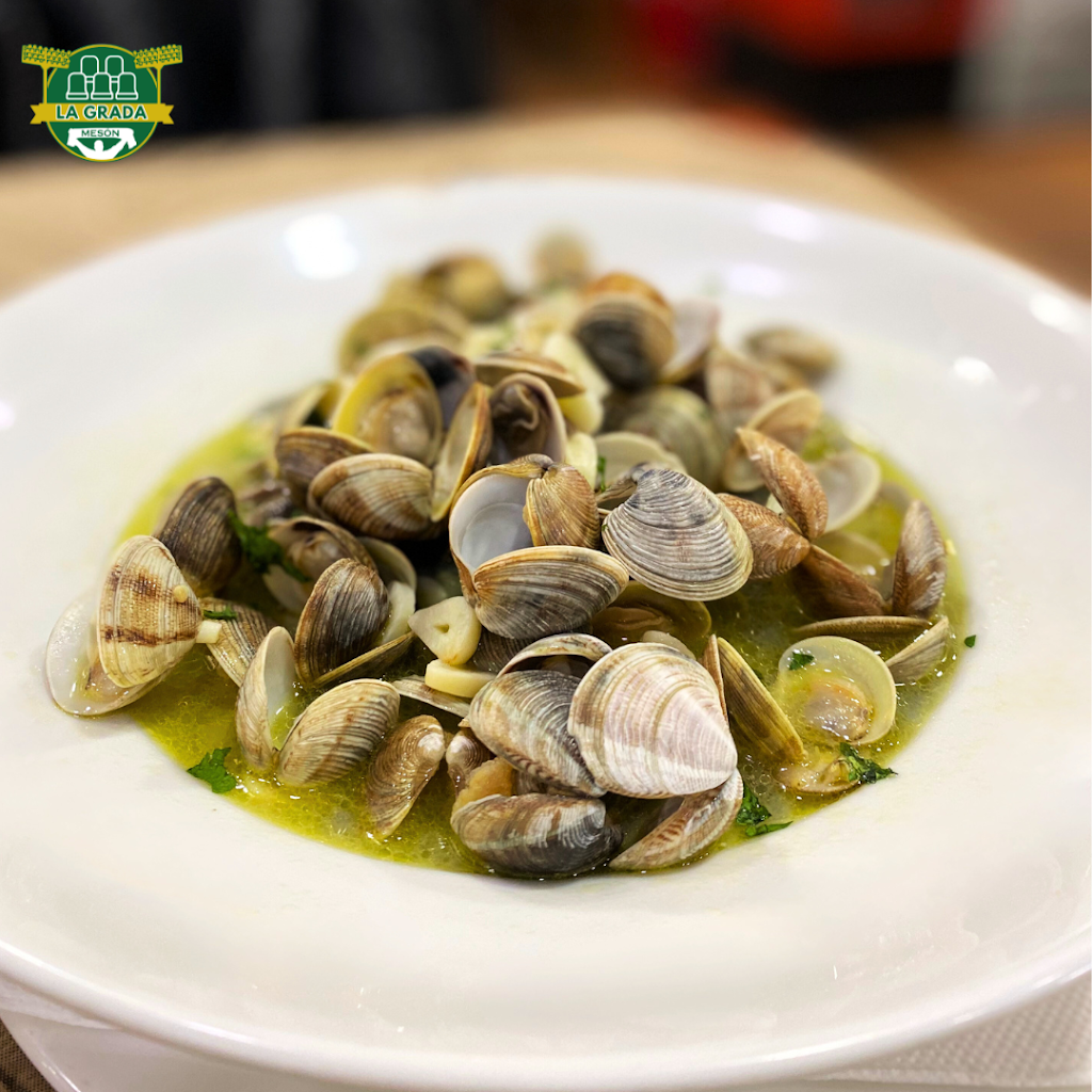 Meson La Grada — Comida y bebida