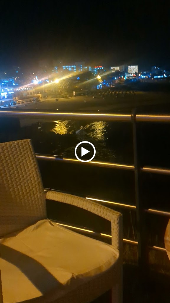 Cafe Waikiki Beach — Videos