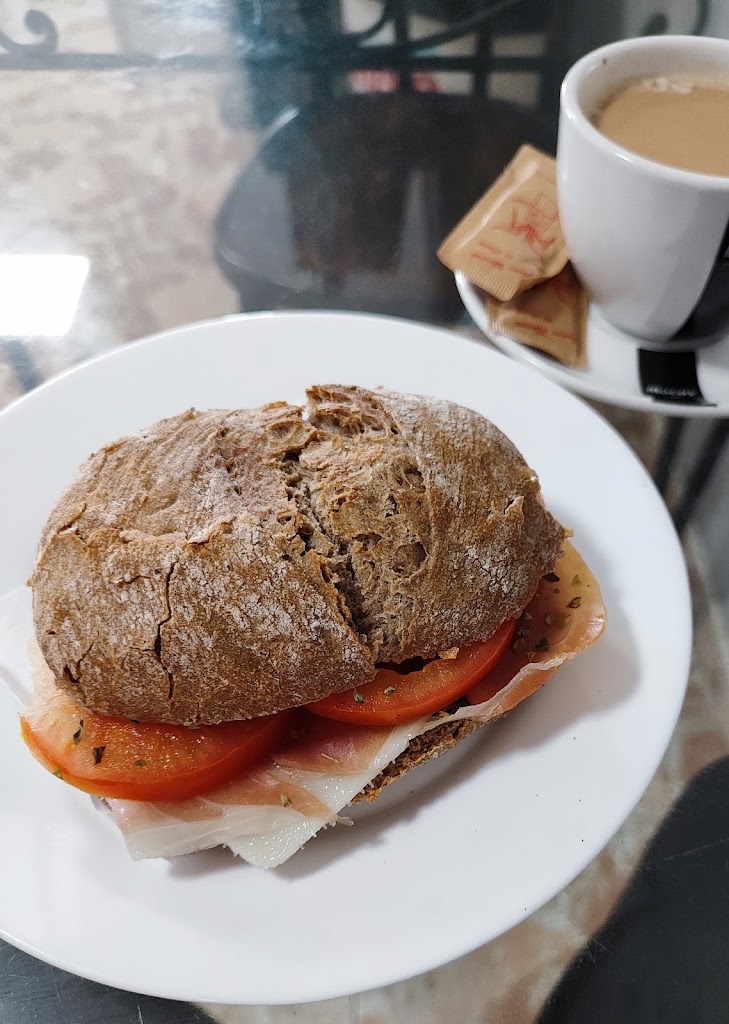 Pasteleria cafeteria La Delicia — Del propietario