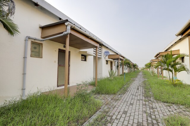 Oyo 75245 Honest Resort