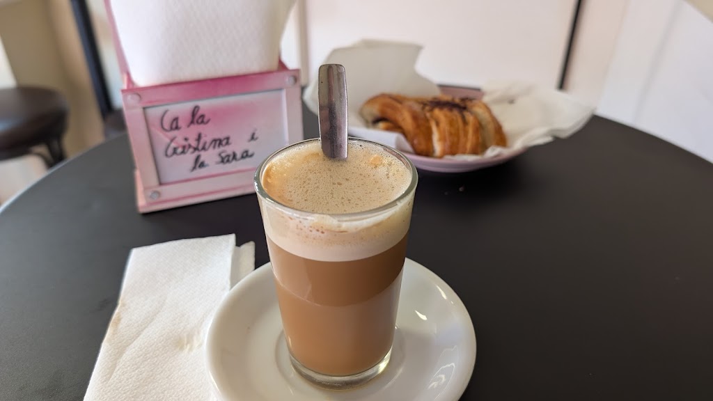 Ca La Cristina — Comida y bebida