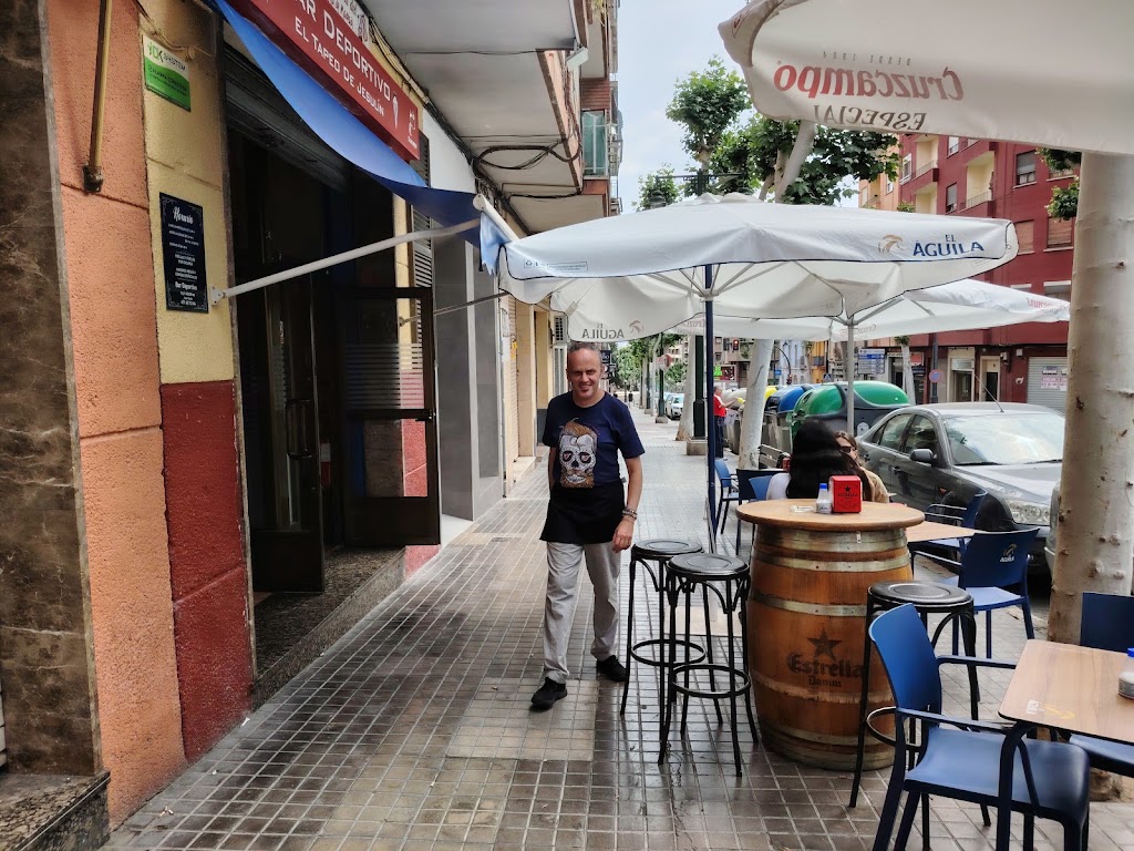 Bar Deportivo Oliver — Ambiente