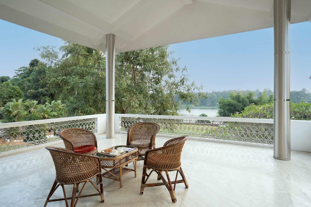 Stayvista At The Periyar Palace In Kizhakkumbhagom 4 Bhk Luxury Villa