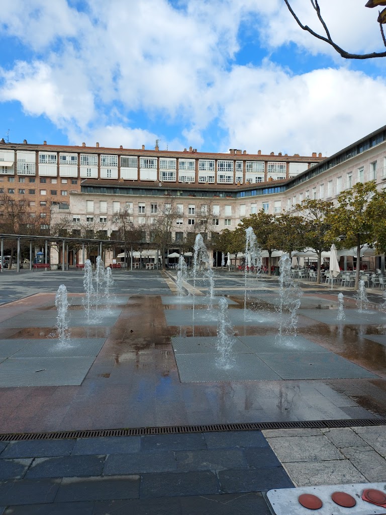 Fuente de la plaza YAMAGUCHI