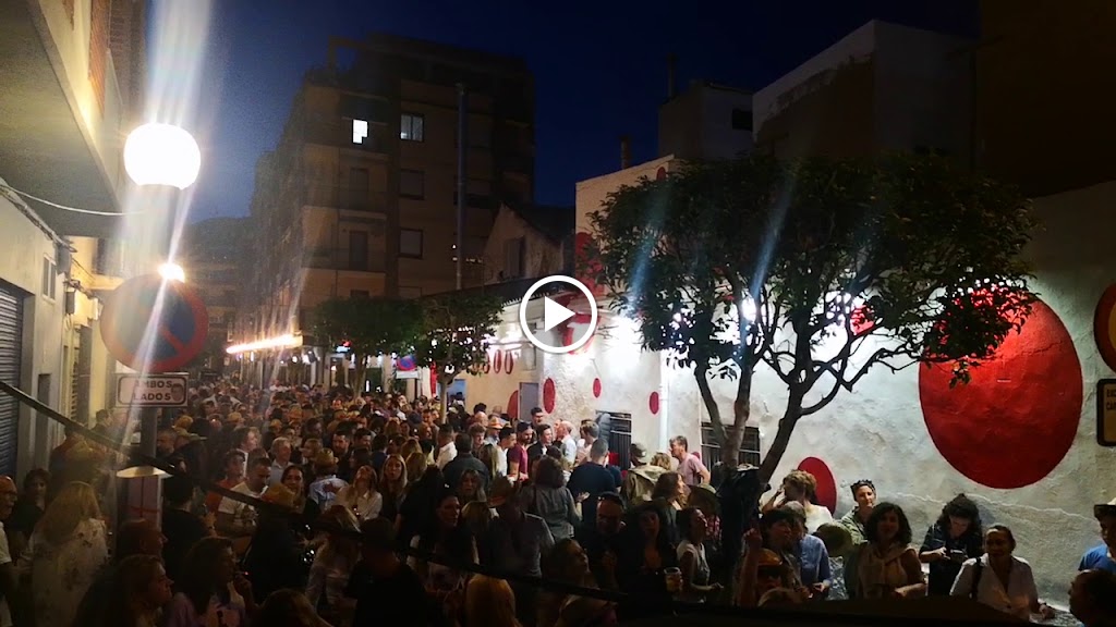 Tasca LOLA — Videos
