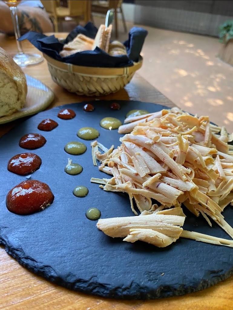 Restaurante El Asombro Garden Grill — Comida y bebida