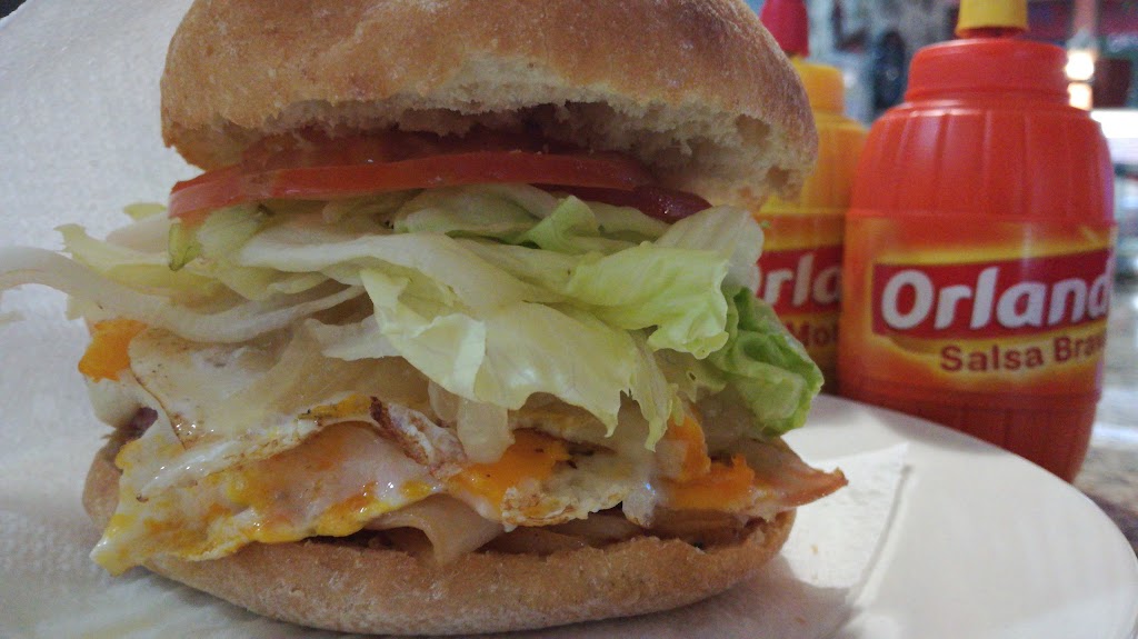 Cafeteria Mister's G — Hamburguesa