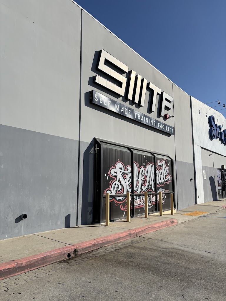  Bri Gomez | Fitness Trainer + Nutrition Coach