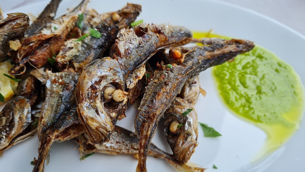 Bodegon Albarote — Comida y bebida