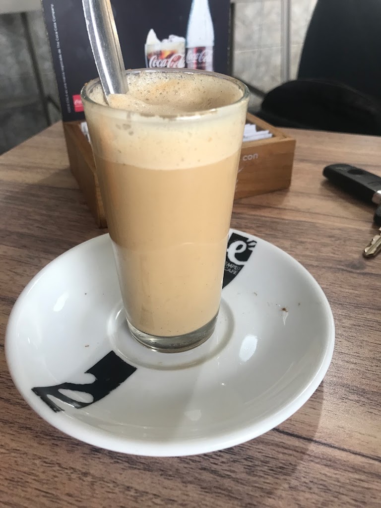 Bar Estacion Servicio — Comida y bebida