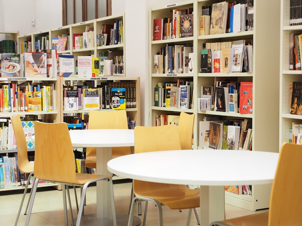 Biblioteca Publica Municipal de Requena.
