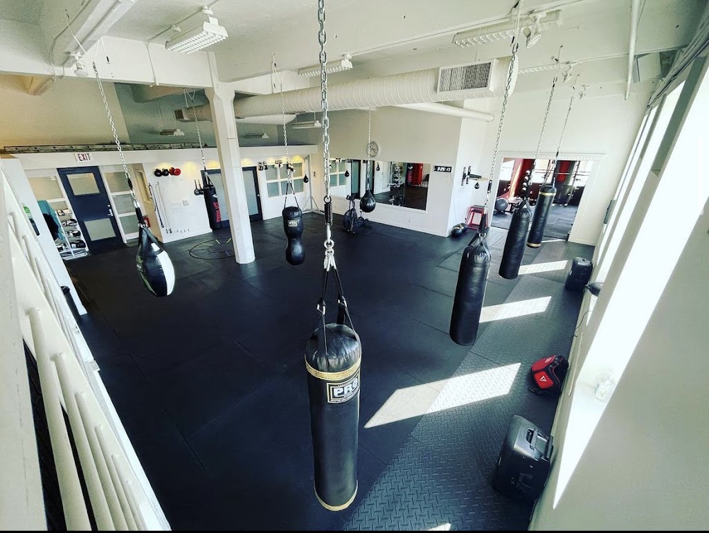  Johnny's Boxing & Fitness