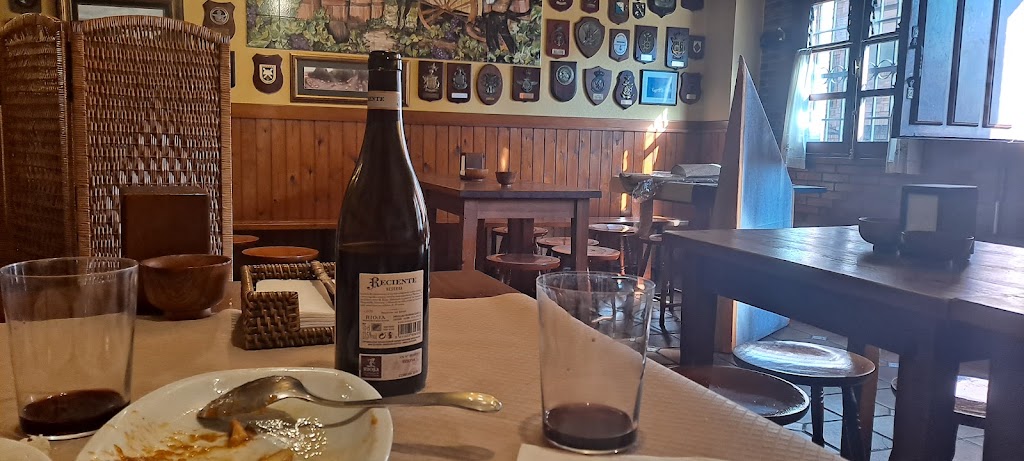 Bar La Vinuca — Comida y bebida