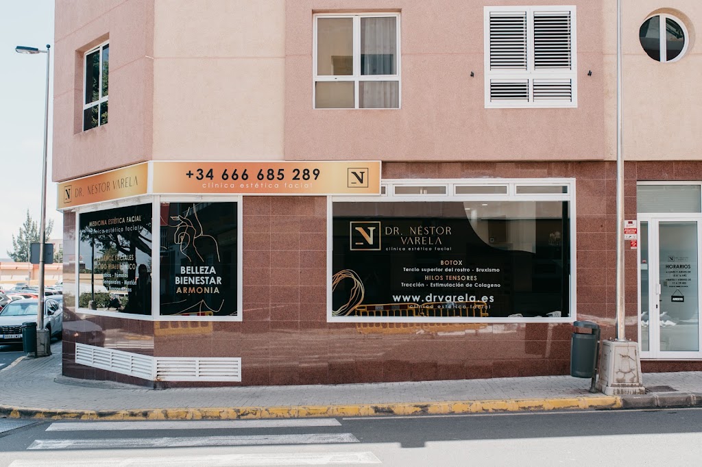 Clinica Dr. Nestor Varela — Exterior