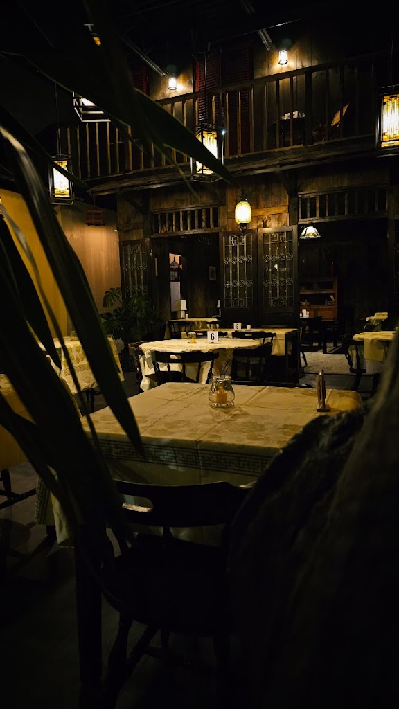 Cái Gạc-Măng-Rê Restaurant (Cai Gac-Mang-Re)