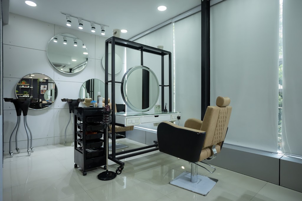 Salon Manthra Women S Beauty Parlour New Fairlands