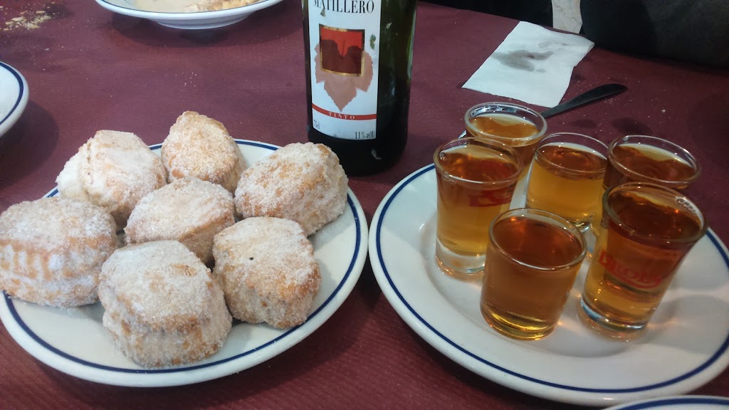 Bar la Mina — Comida y bebida