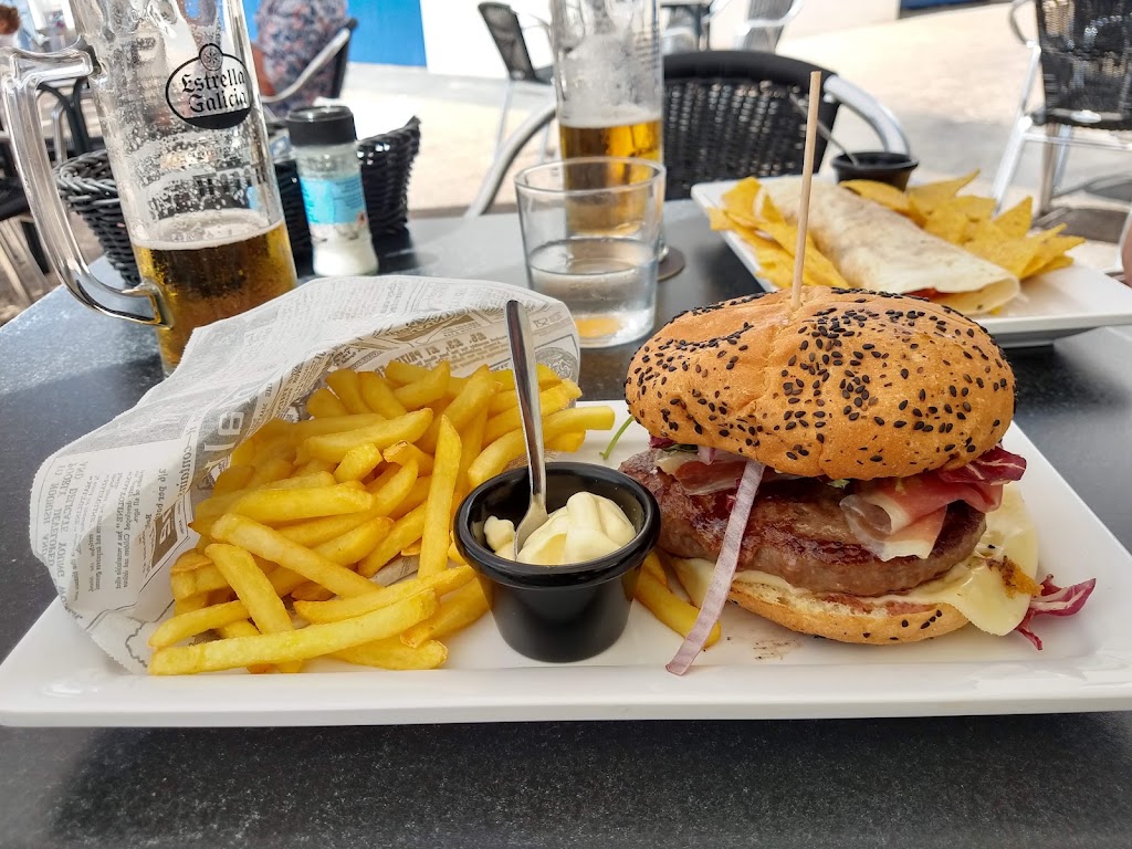 La Minoca Cafe del Charco — Comida y bebida