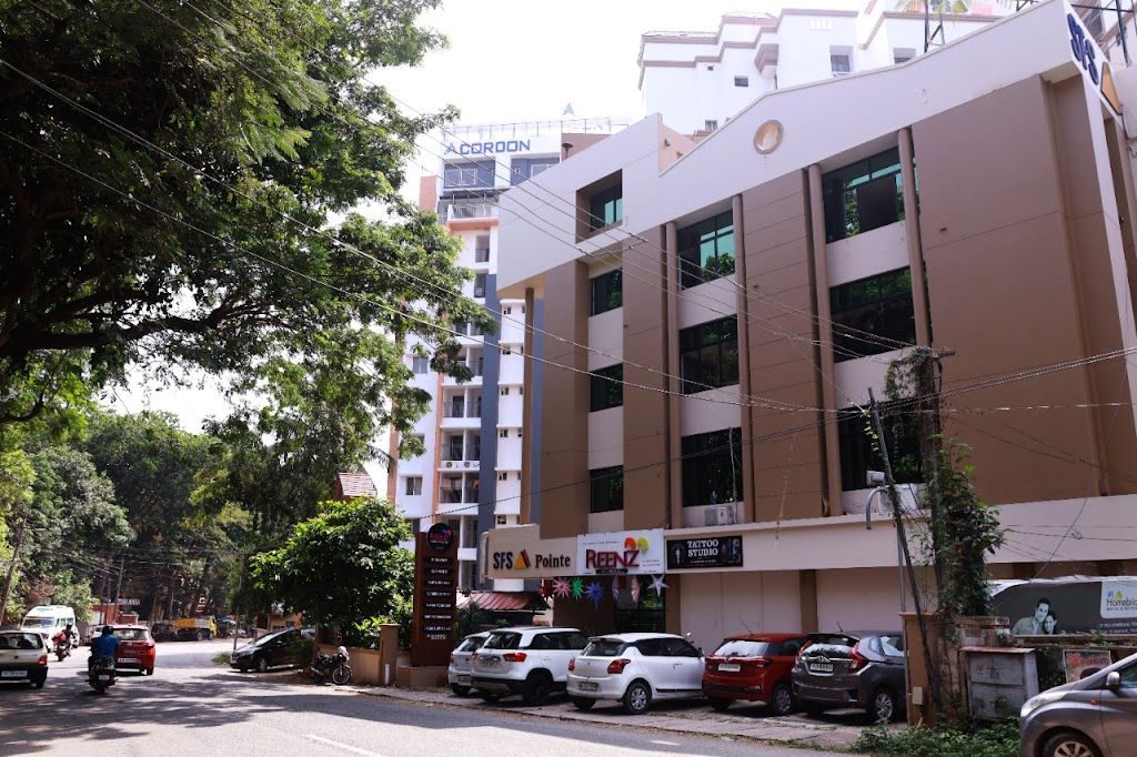 Reenz Unisex Salon Spa