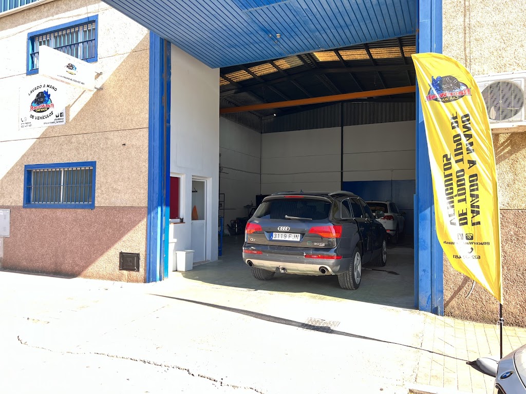 Lavado a mano de vehiculos RACE WASH