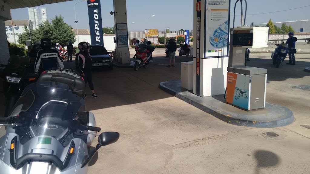 Estacion de Servicio Repsol — Estacion de servicio
