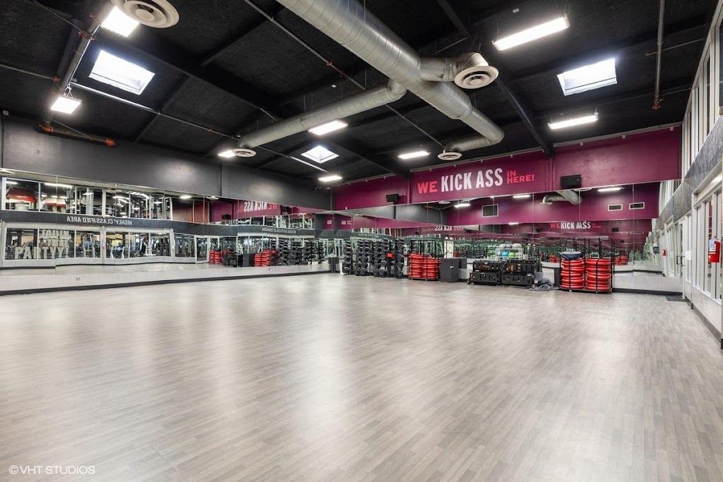  Crunch Fitness - Northridge