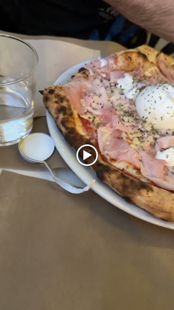 Pizzeria Casa Papat — Videos