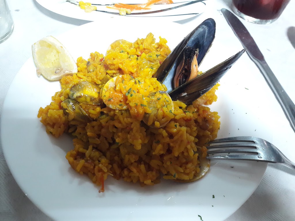 Bar Restaurante las Bermudas — Comida y bebida