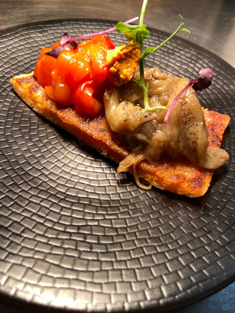 Restaurant La Santa Brasa Manresa — Comida y bebida