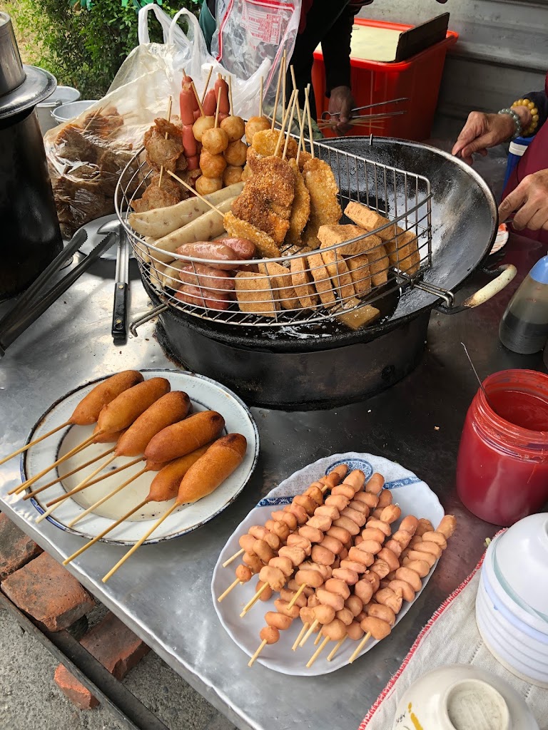 路邊黑輪攤 的照片