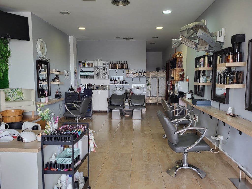 Sara Perez Beauty Center — Interior