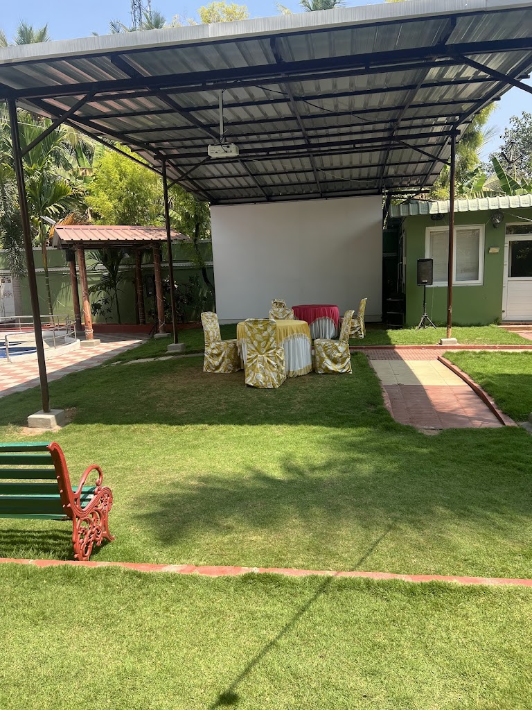 S4 Gardens