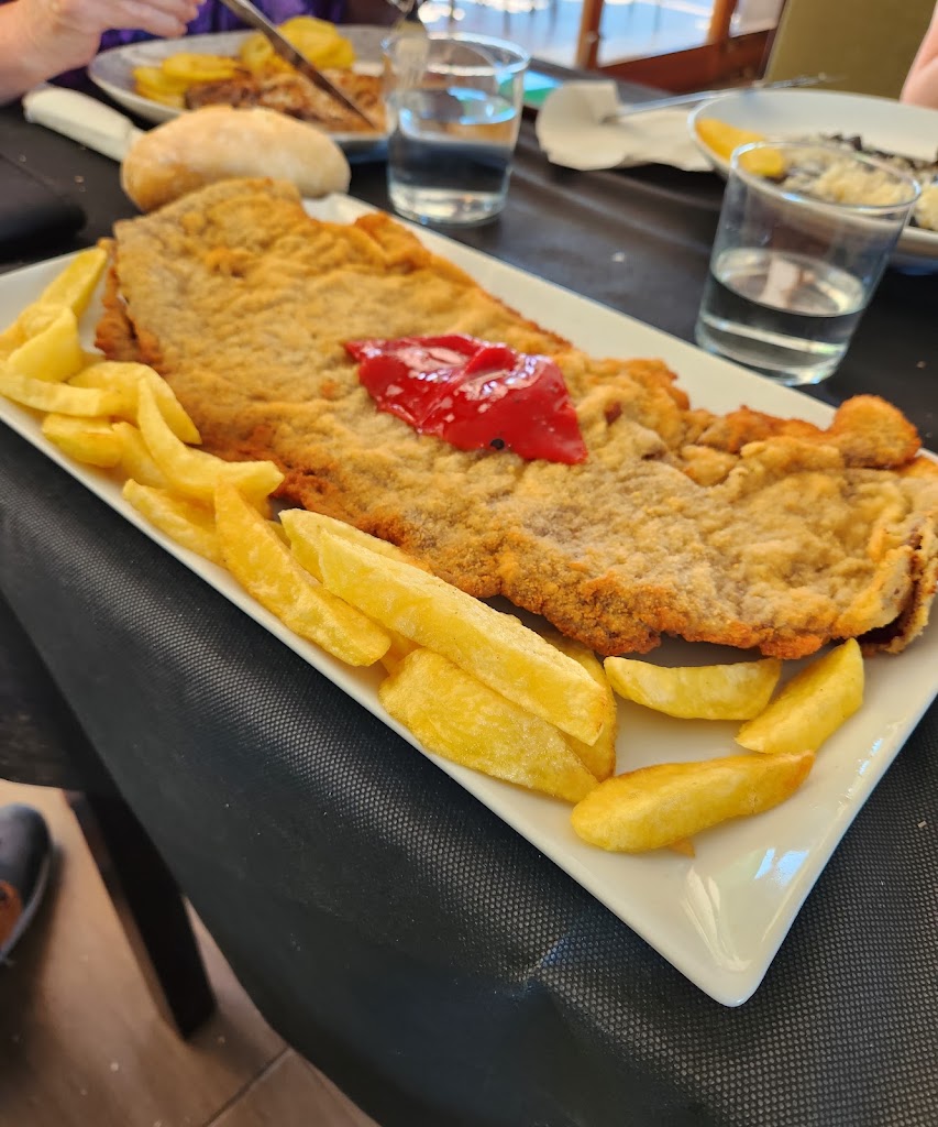Restaurante Golf Azahar — Comida y bebida