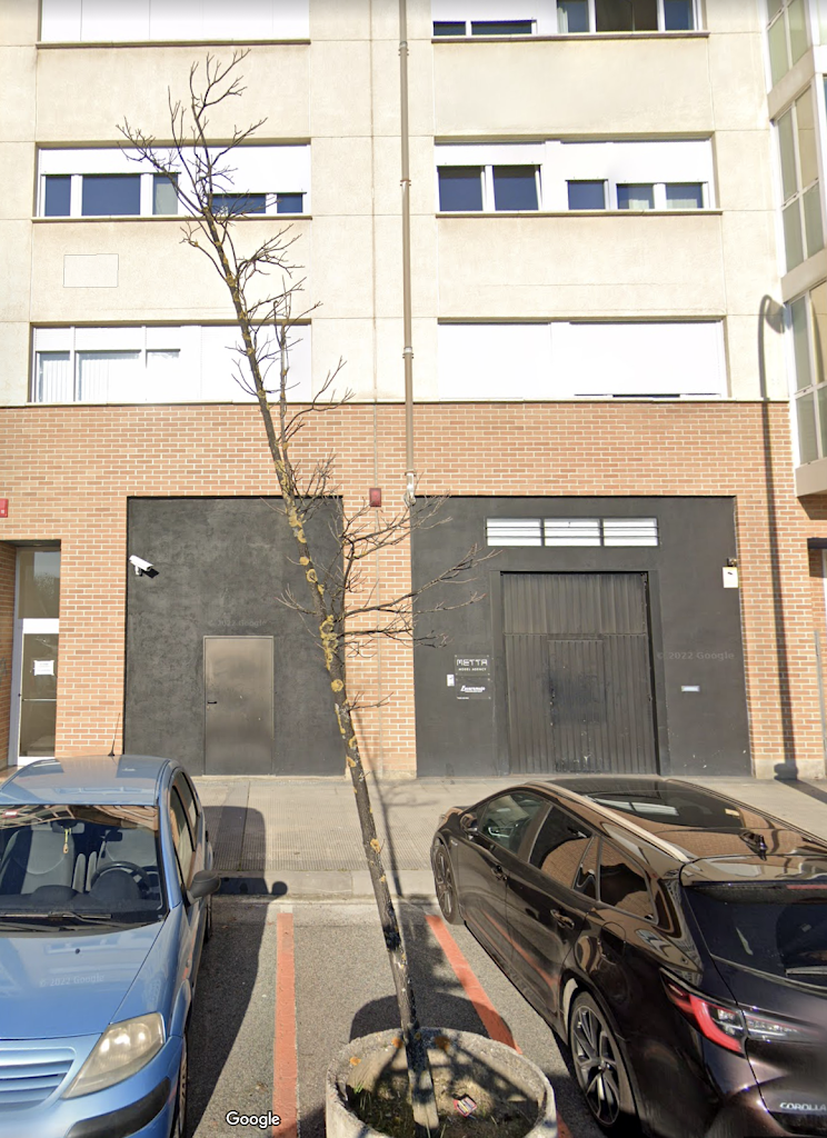 KYOMU CENTRO DE FORMACION UNAS & ESTETICA PAMPLONA — Del propietario