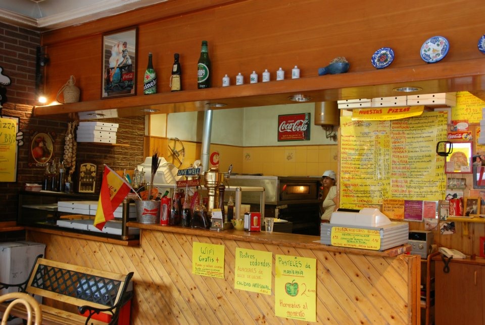 La Pizza Loca — Ambiente