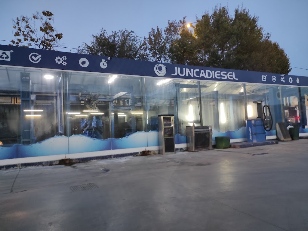 Juncadiesel — Exterior