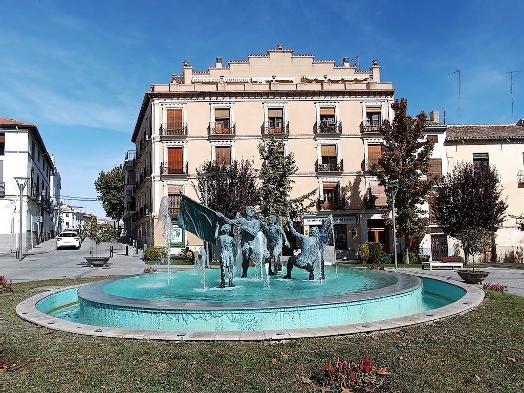 MONUMENTO AL CASCAMORRAS