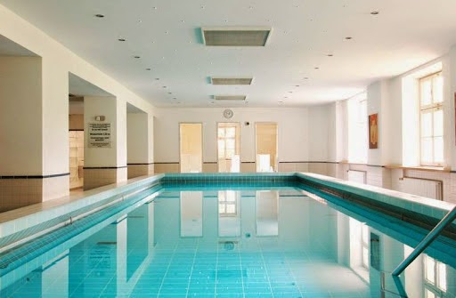 Body Up Fitnessstudio Sendling - Schwimmschulen München