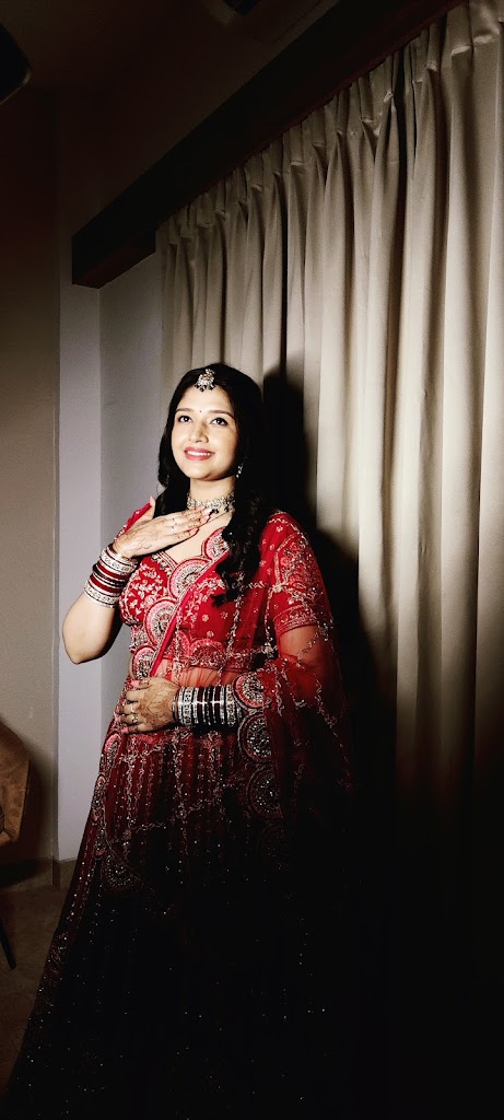 Rashi Beauty Unisex Salon And Acadamy