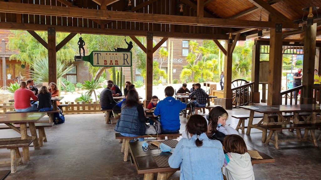 River Bar — Ambiente