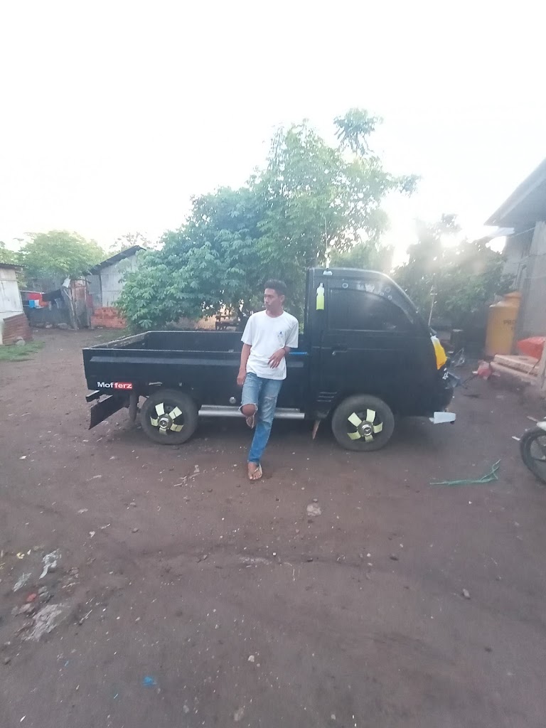 Bengkel Las dan Servis Mobil