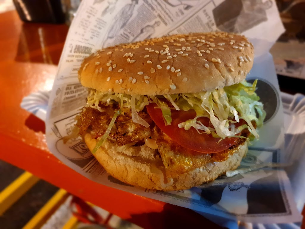 Bocateria El Vikingo — Comida y bebida