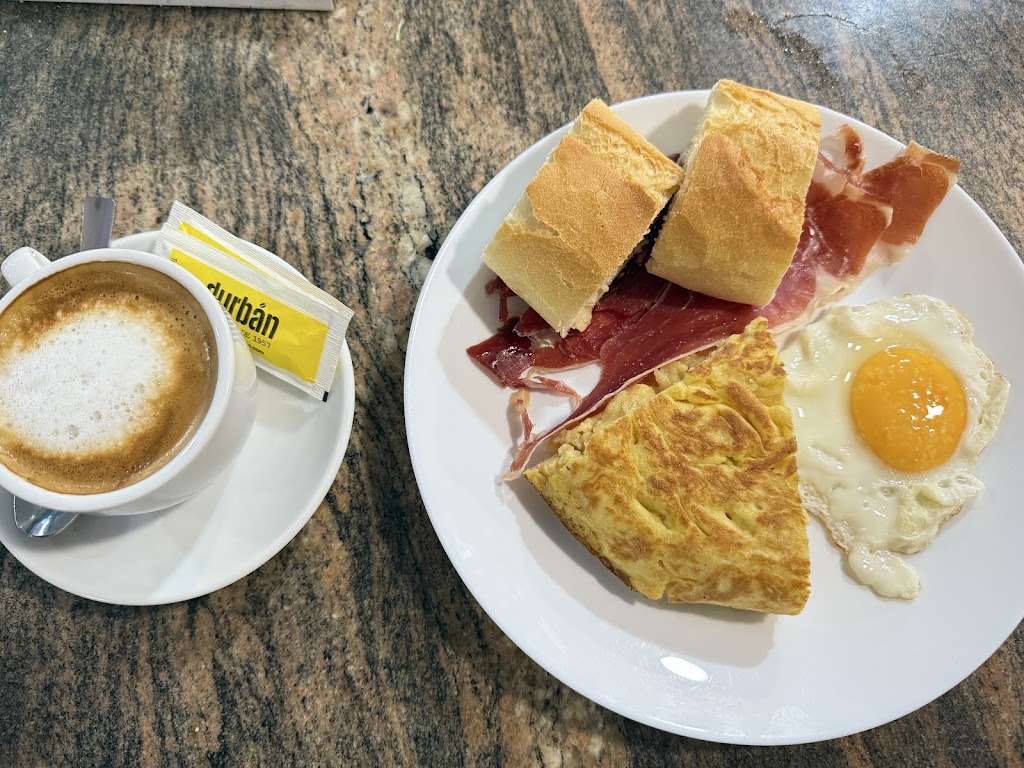 EL PASSATGE — Comida y bebida